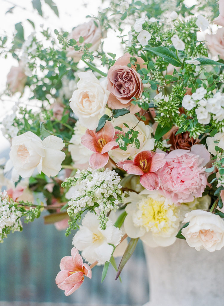 Villa Cimbrone wedding detail photo of flower arrangement